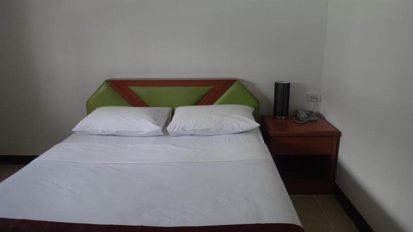OYO 231 Atlas Bangkok Hotel