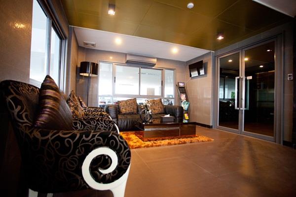 Voque Condominium Sukhumvit 16