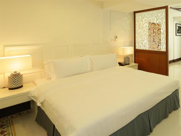 Nandha Hotel