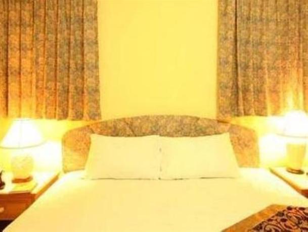 Omni Suites Aparts-Hotel