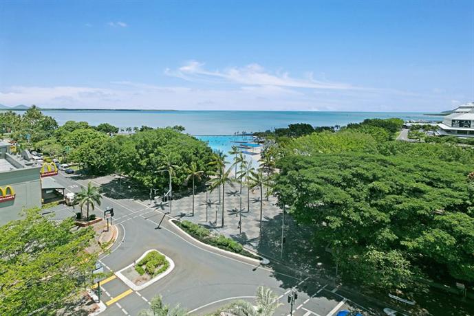 Mantra Esplanade Cairns