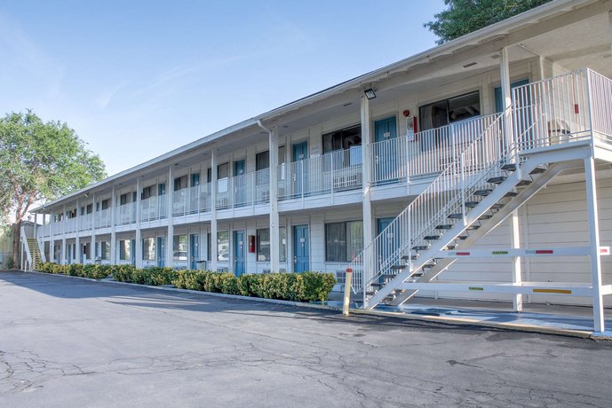 Motel 6 Bishop