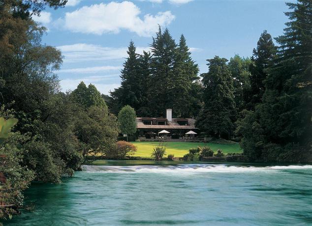 Huka Lodge Waikato River New Zealand thumbnail