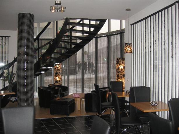 4th Floor Hotel