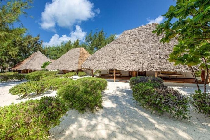 Hakuna Majiwe Beach Lodge 