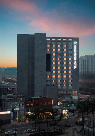 Gold River Hotel