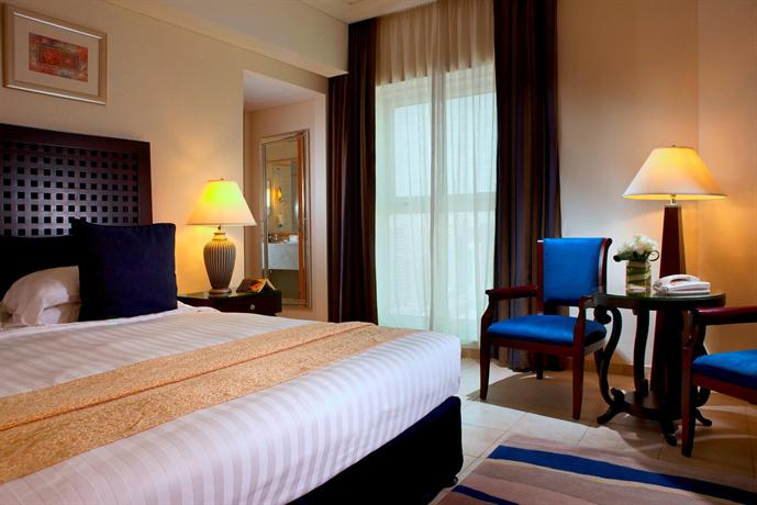 Beach Rotana - All Suites