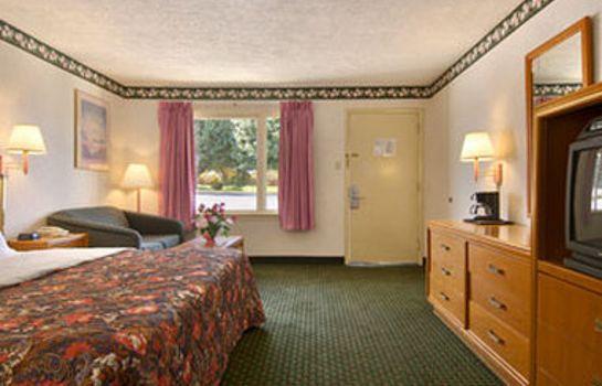 Travelodge by Wyndham Ridgeway Martinsville Area