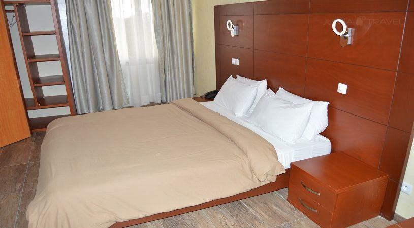 Lewat Hotel