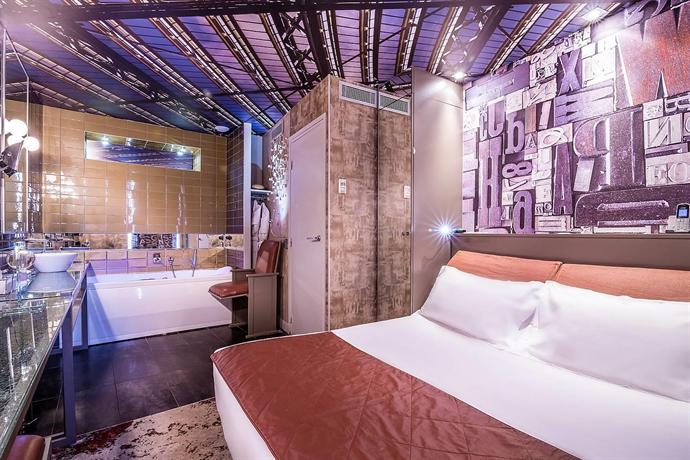 Apostrophe Hotel