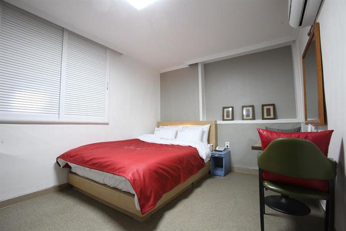 Romantic Travel Mini Hotel