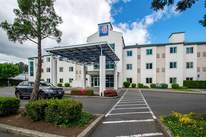 Motel 6 Portland North