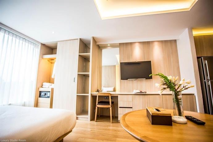 Balcony Seaside Sriracha Hotel & Serviced Apartments