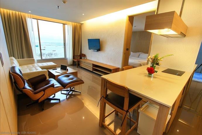 Balcony Seaside Sriracha Hotel & Serviced Apartments