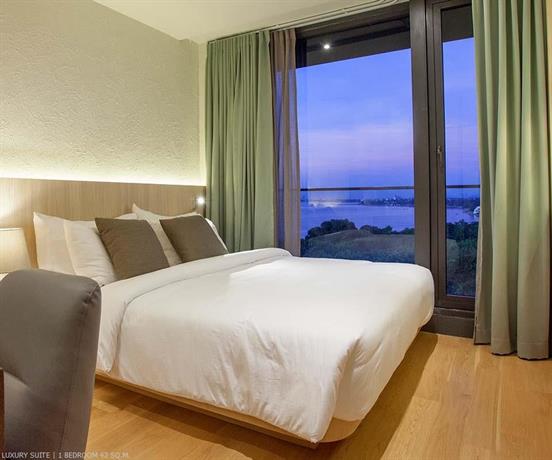 Balcony Seaside Sriracha Hotel & Serviced Apartments
