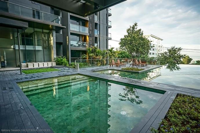 Balcony Seaside Sriracha Hotel & Serviced Apartments