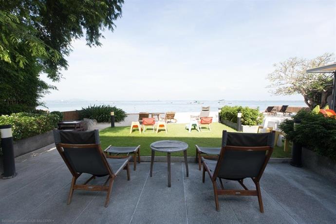 Balcony Seaside Sriracha Hotel & Serviced Apartments