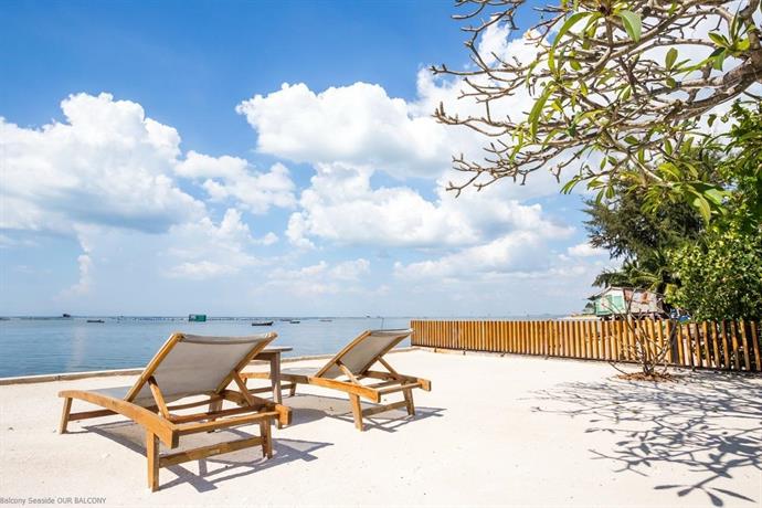 Balcony Seaside Sriracha Hotel & Serviced Apartments