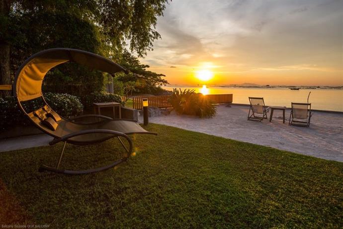 Balcony Seaside Sriracha Hotel & Serviced Apartments