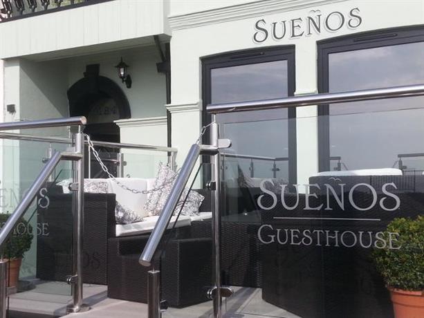 Suenos Guesthouse