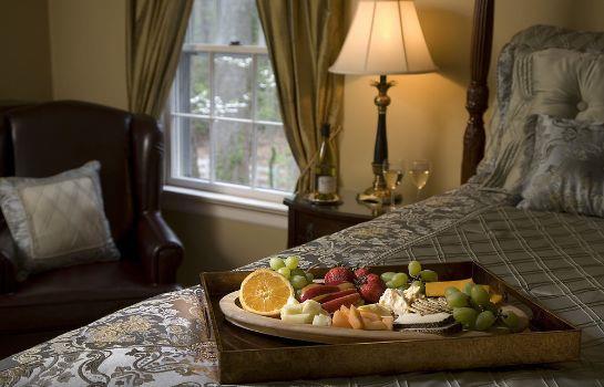 Colonial Gardens Bed Breakfast Williamsburg Compare Deals