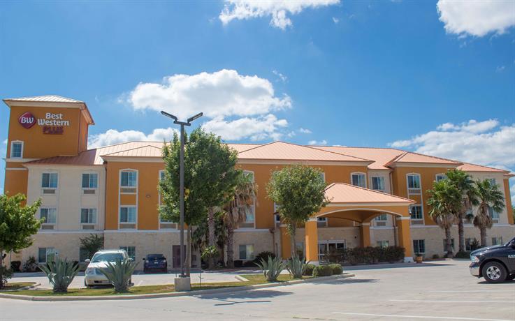 Best Western Plus San Antonio East Inn & Suites