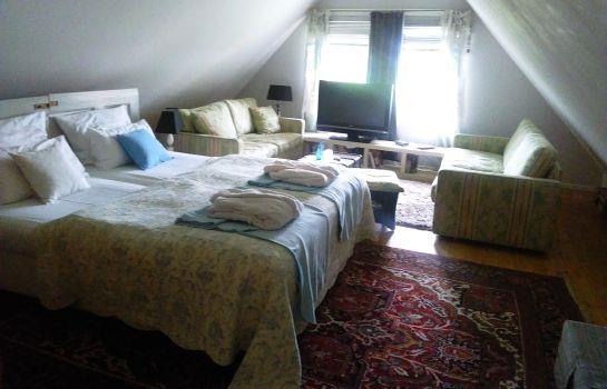 B&B Rosindell