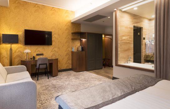 V Spa & Conference Hotel