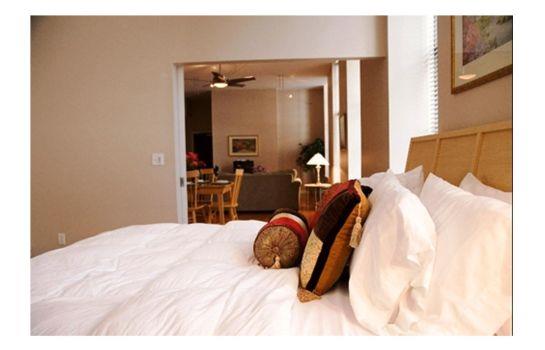 Corporate Suites At Valentina