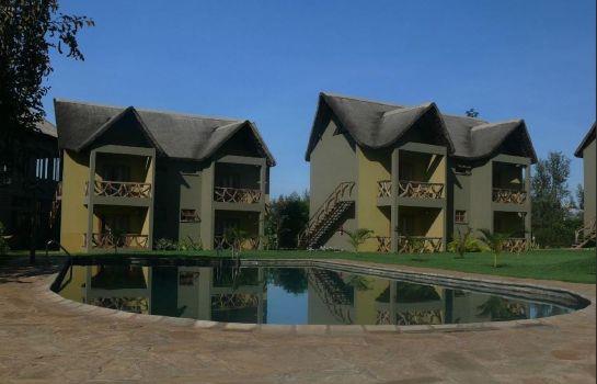 Weru Weru River Lodge