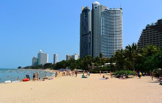 Beachfront Pool Access