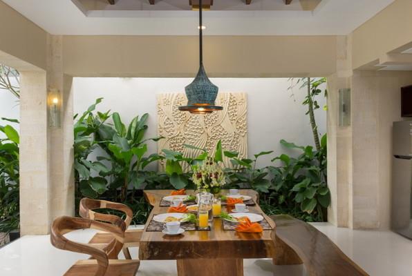 Yang 2 Bedrooms Villa Seminyak