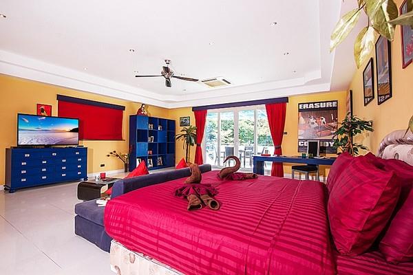 Pratumnak Argyle Villa 8 Bed Pool Villa in Central Pattaya