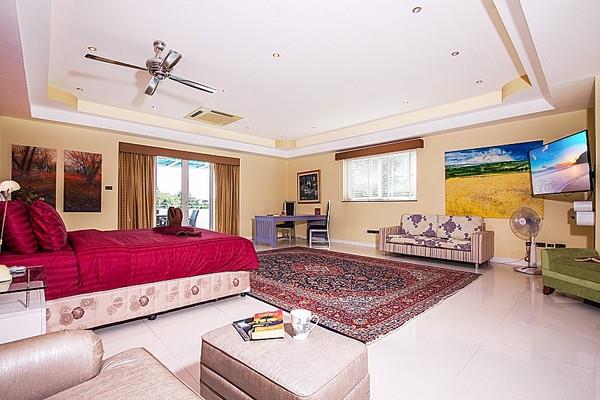 Pratumnak Argyle Villa 8 Bed Pool Villa in Central Pattaya