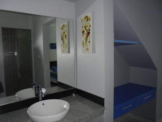 Modern 4 Bedroom 4 Bathroom villa pool