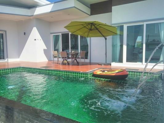 Jira Pool Villa