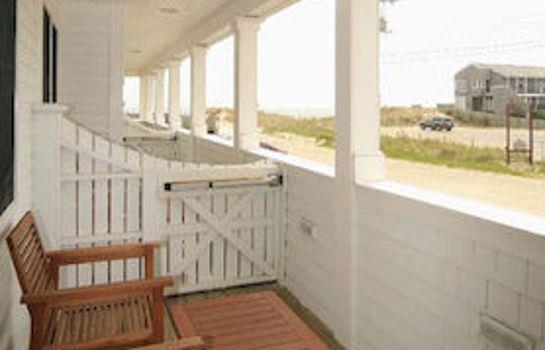 By the Sea Guests Bed & Breakfast & Suites