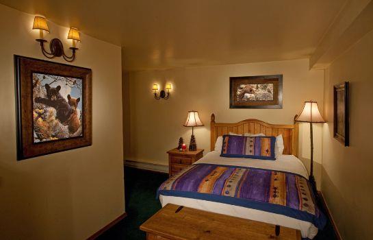 Alpine Village Suites