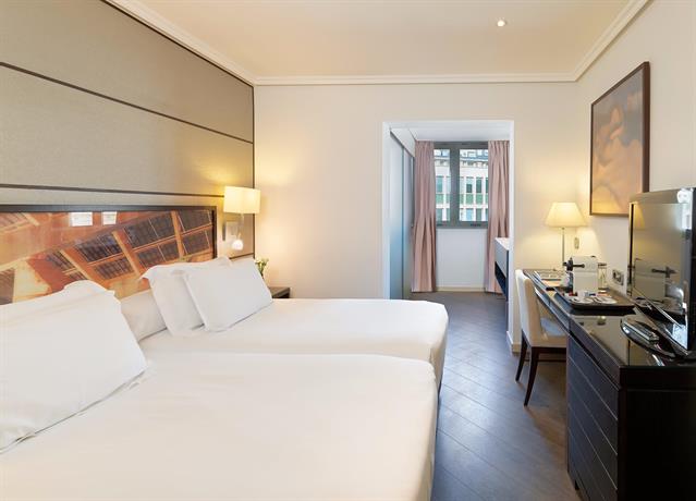 H10 Universitat Hotel