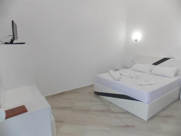 Hotel Chris Sarande