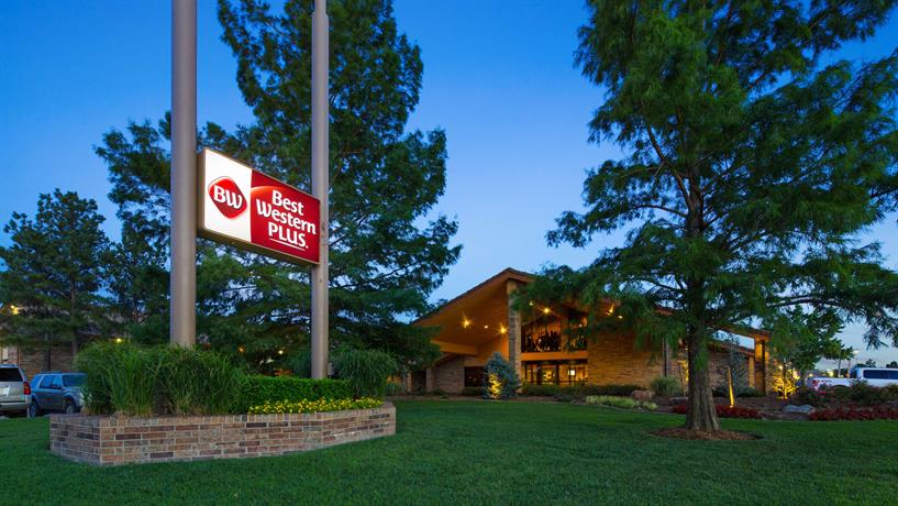 Best Western Plus Saddleback Inn and Conference Center
