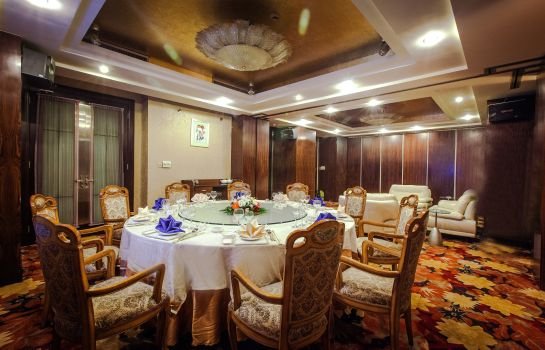 Mayflowers Hotel Wuhan