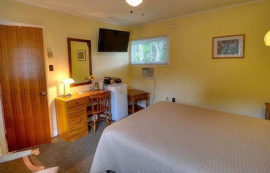 Picket Fence Motel