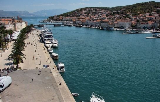 Apartments Slavica Trogir Okrug Gornji