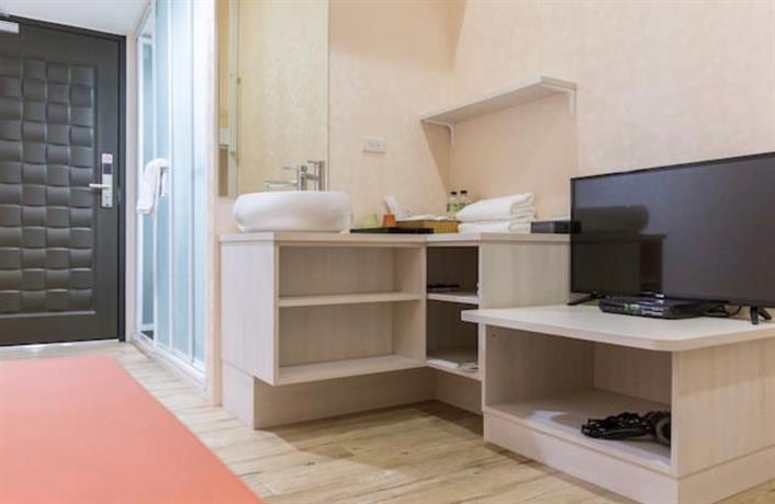 Place X Hotel