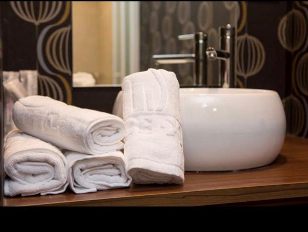 Place X Hotel