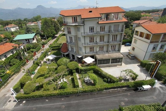Hotel Montecarlo Camaiore