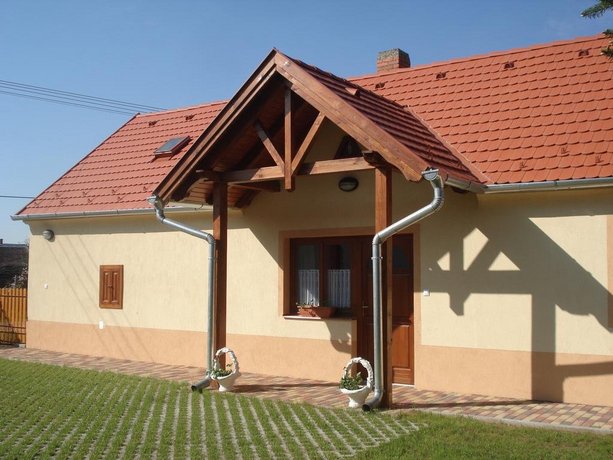 Gerendas Vendeghaz Sarvar