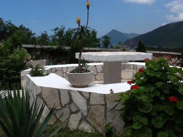Villa Mirista