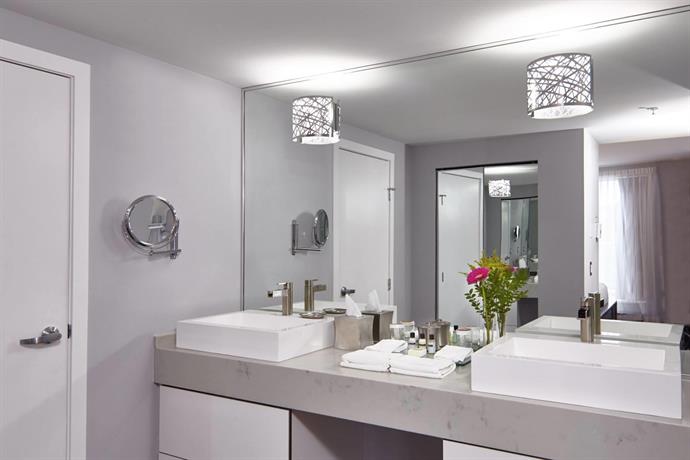 Executive Plaza Hotel & Conference Centre Metro Vancouver